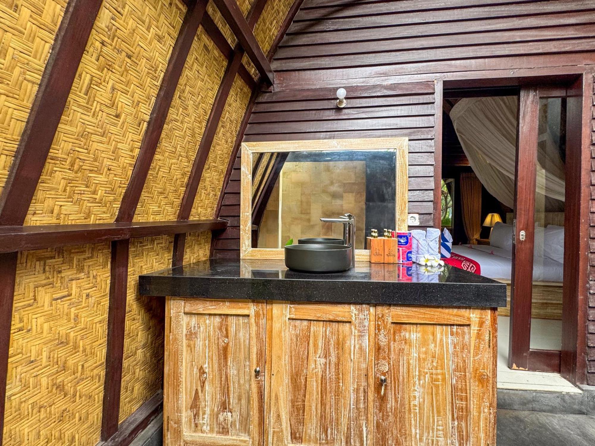 Villa Tahid Gili Air Exterior photo